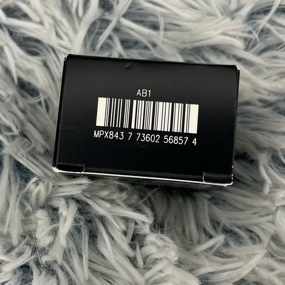 MAC PRO LONGWEAR PAINT POT in Princess cut - Picture 5 of 11